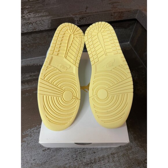 Women's Jordan 1 Low Lemonade Size 8- DC0774-007 - Picture 7 of 9